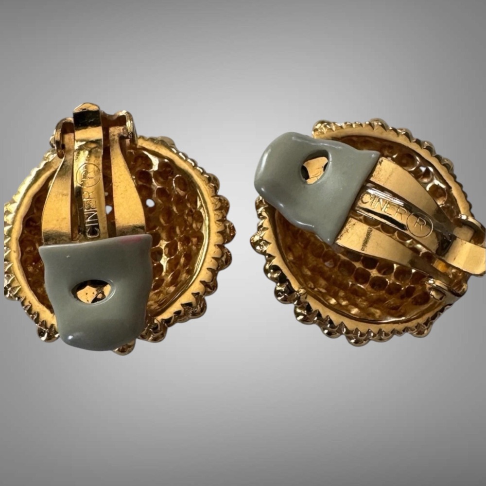 CINER Gold Dome Clip Earrings Beaded Etruscan Vintage Statement Designer - Picture 6 of 8